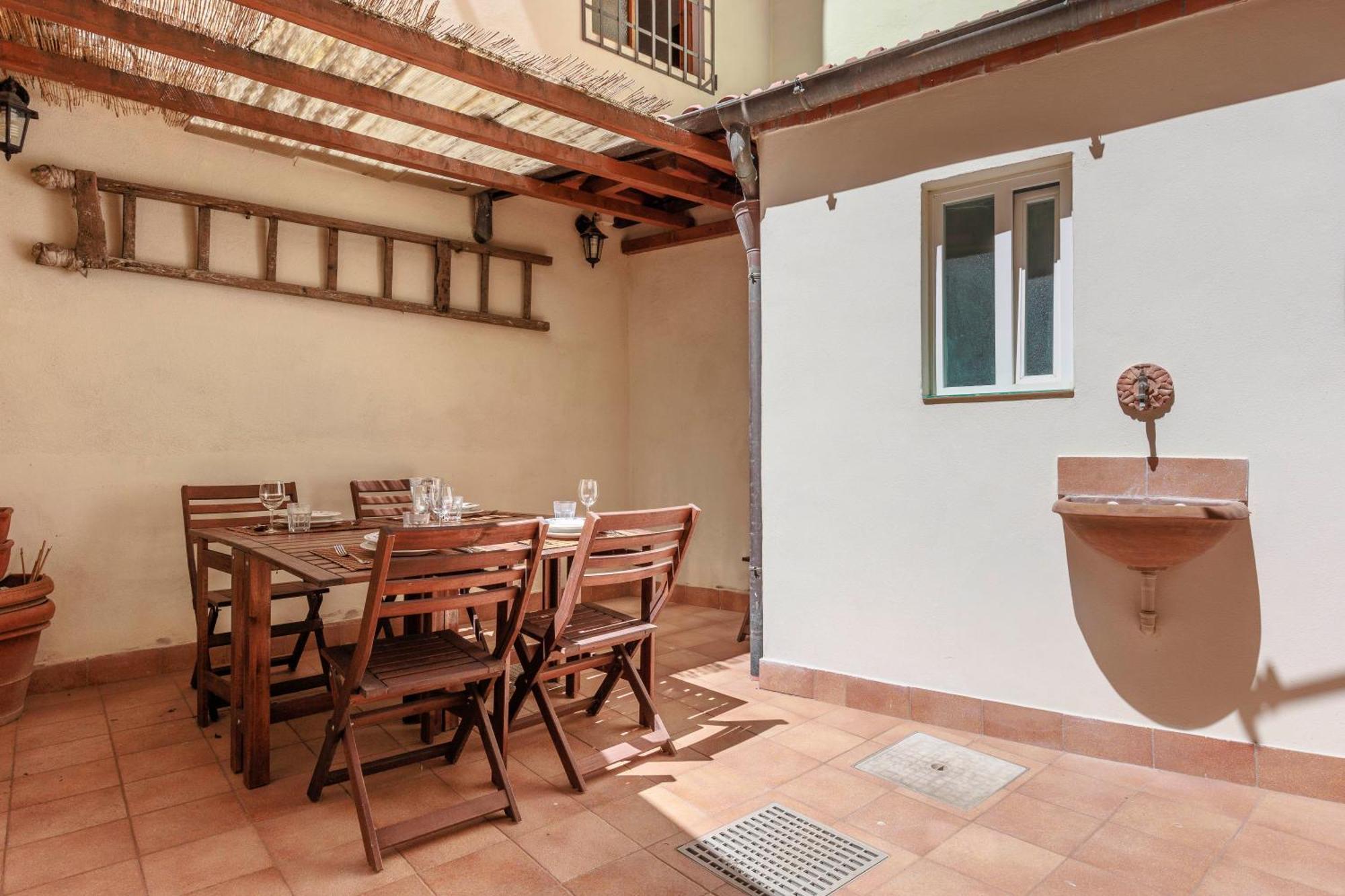 Santa Maria Novella Elegant Apartment Florence Exterior photo